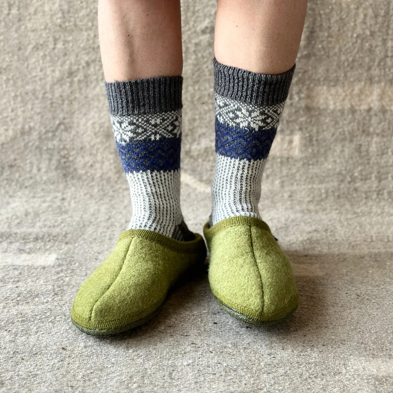 Boiled Wool Slippers - Alaska - Schwarz (Adults 36-48) *Pre-order