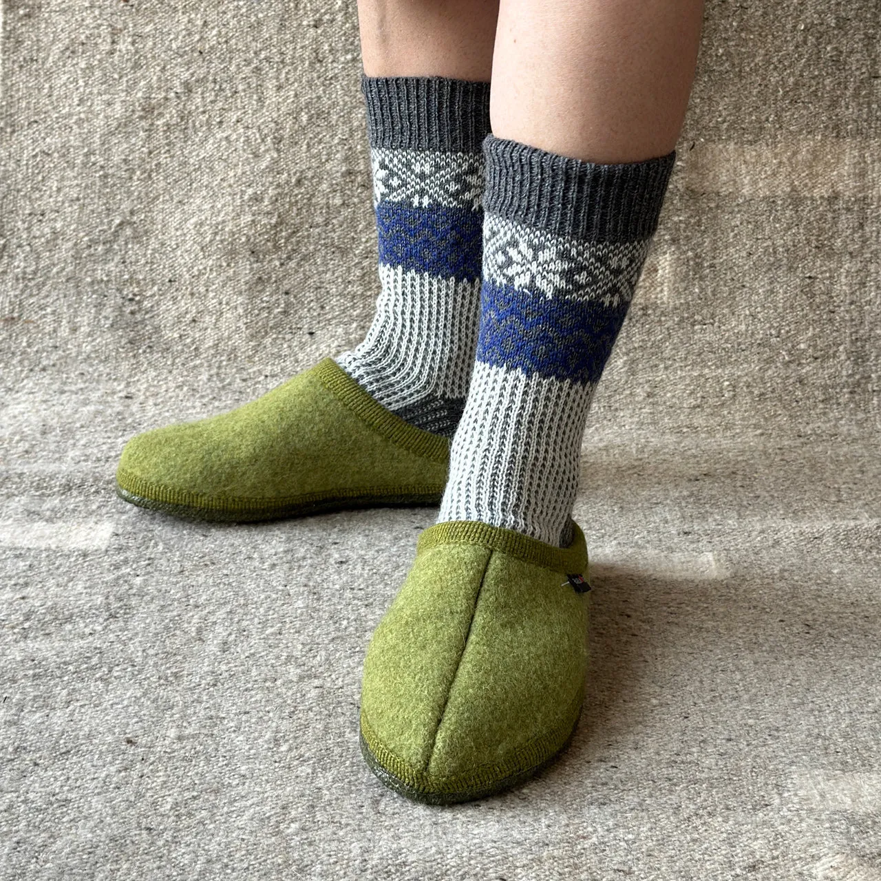 Boiled Wool Slippers - Alaska - Schwarz (Adults 36-48) *Pre-order
