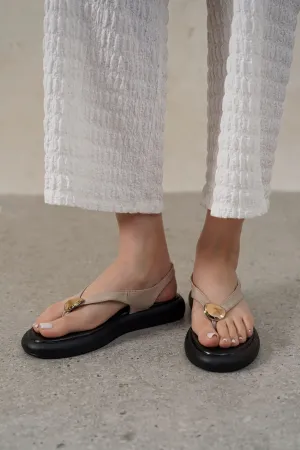 BUTTON FLIP SANDALS