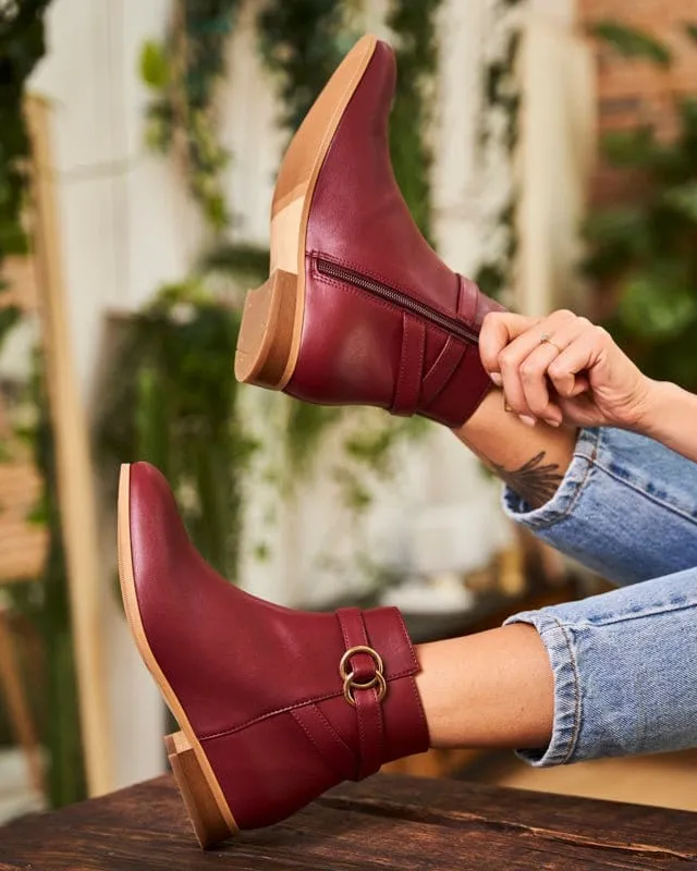 Ceres Recycled Grain Leather Vegan Boot | Red