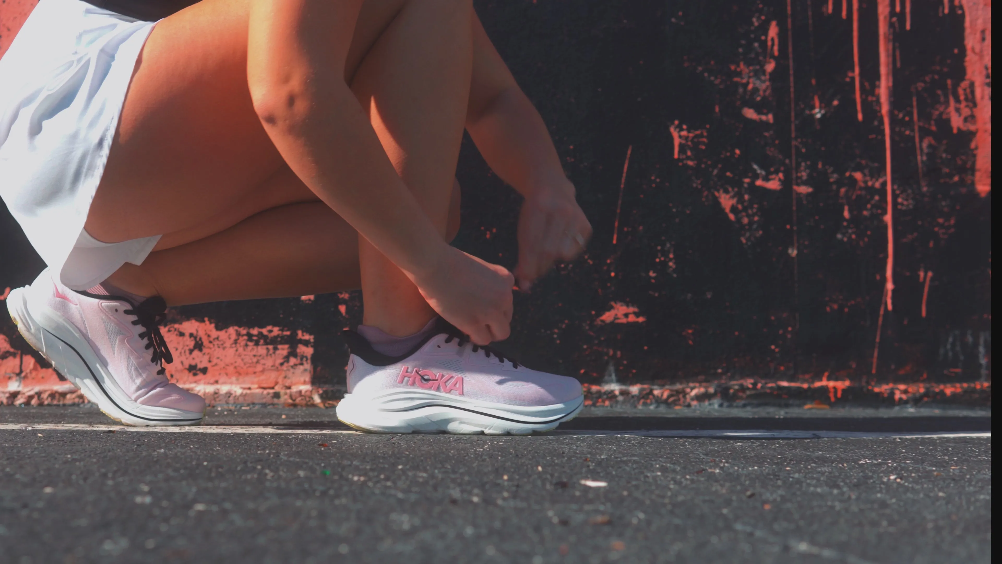 Hoka Clifton 9 - Black - White
