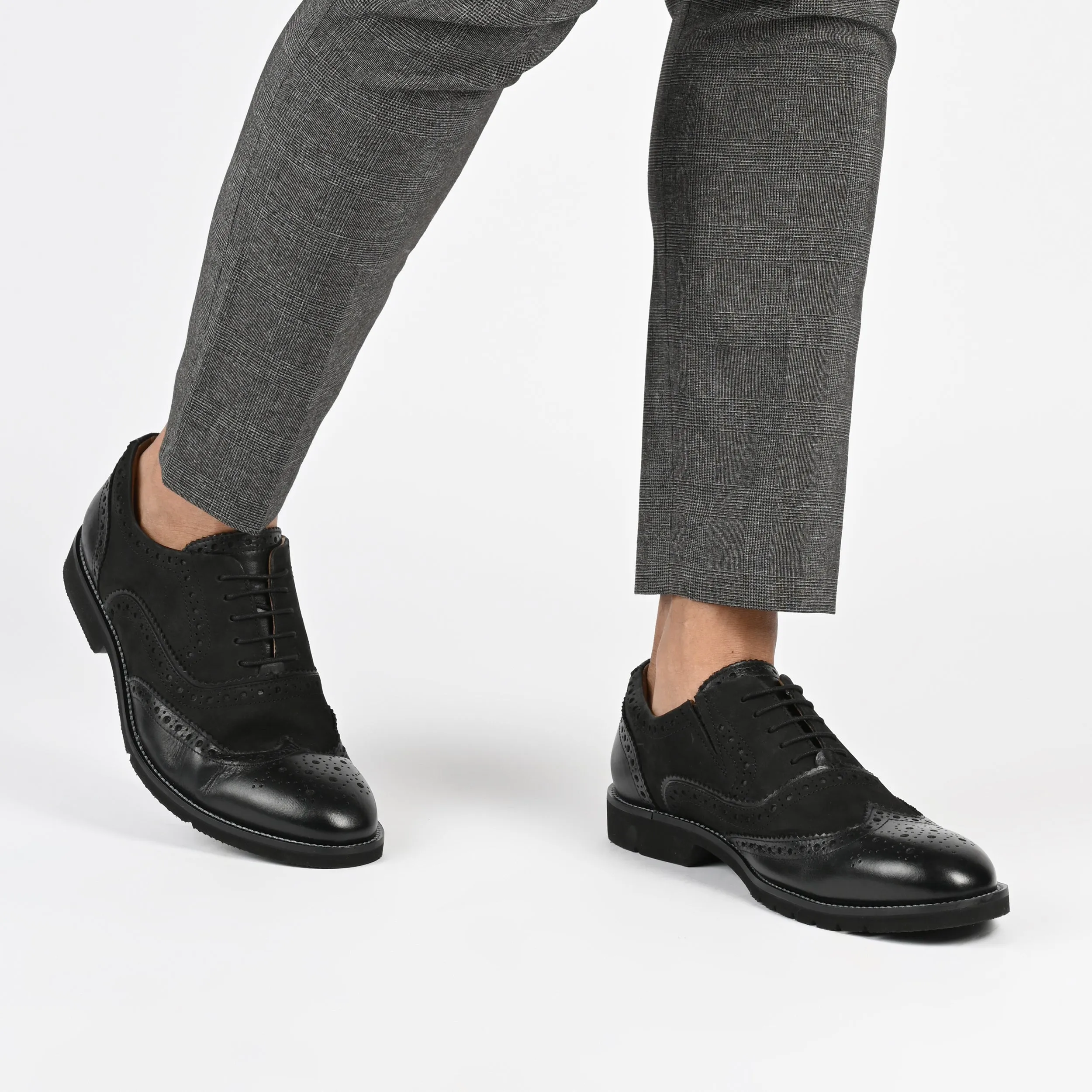 Thomas & Vine Covington Brogue Oxford