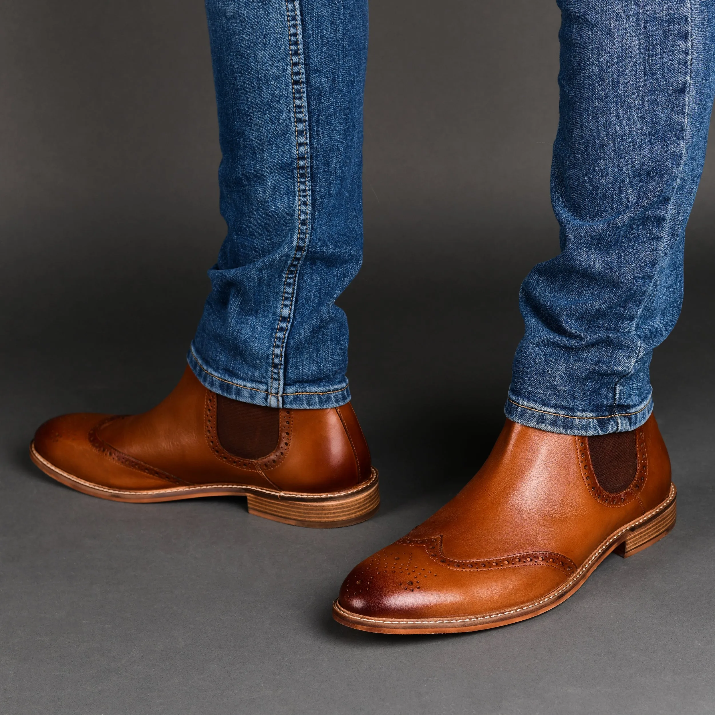 Thomas & Vine Watson Wide Width Wingtip Chelsea Boot