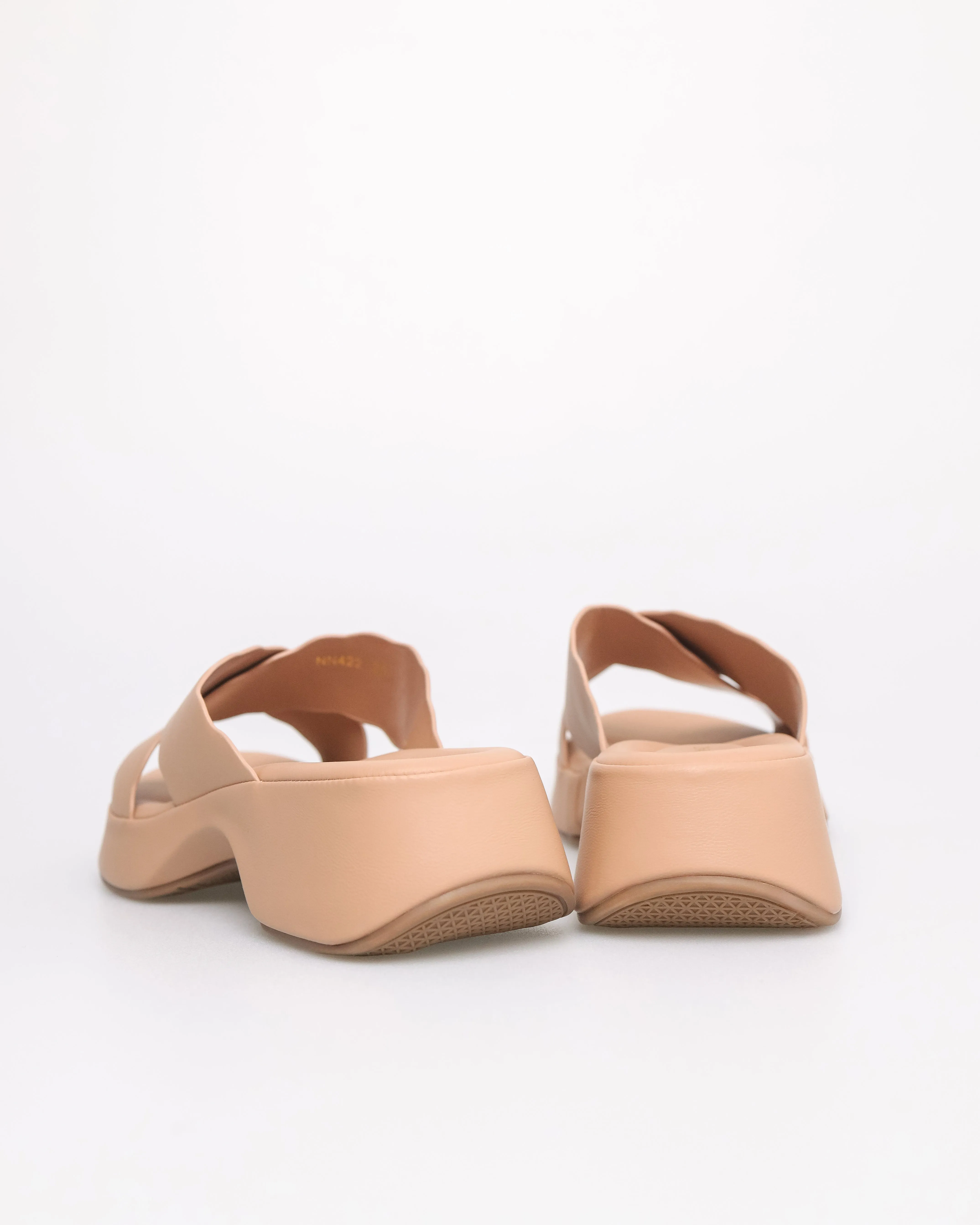 Tomaz NN422 Ladies Wavy Sandals