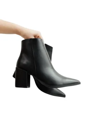 Women's Amari Ankle Boots In Black