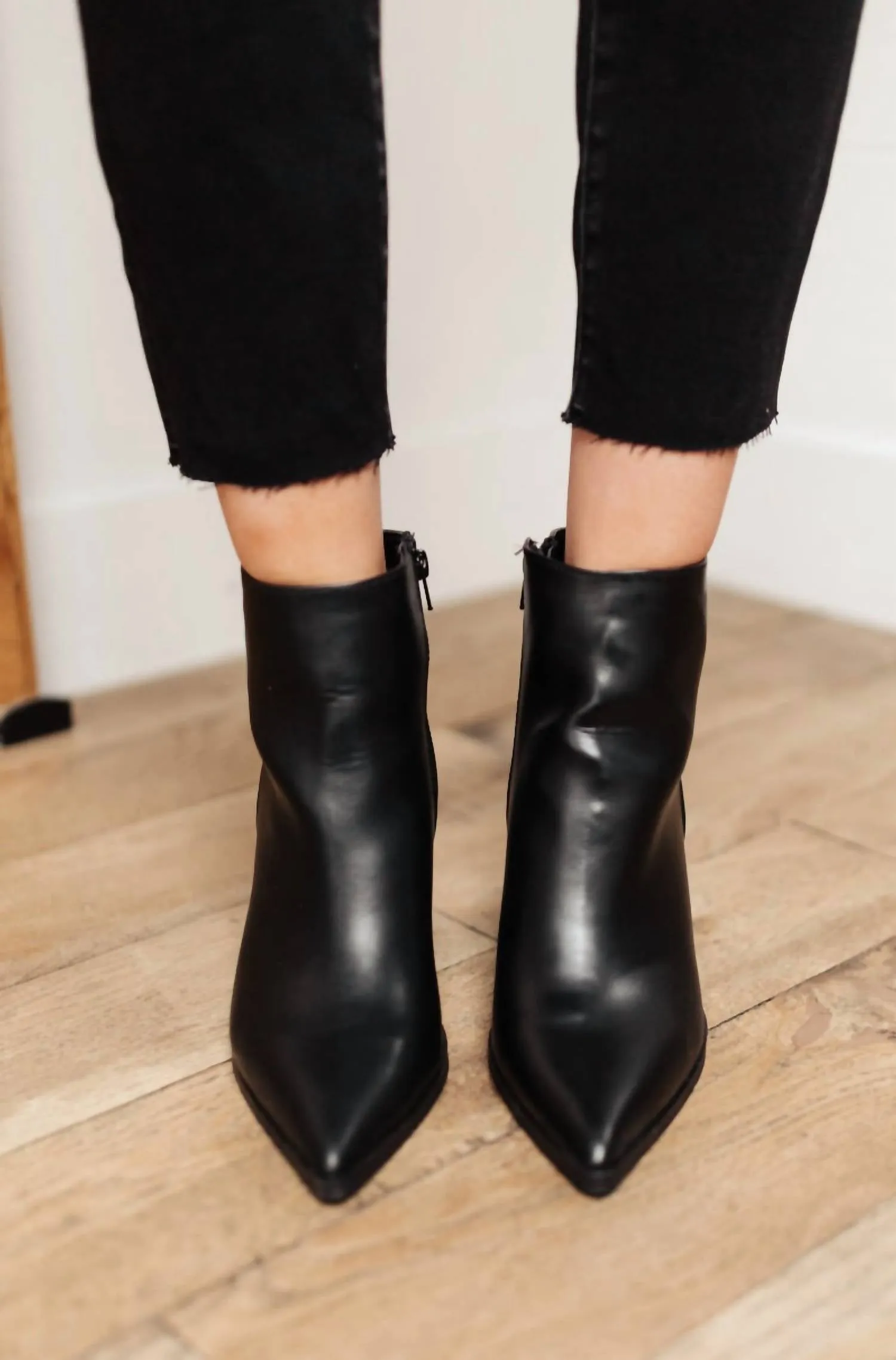 Women's Amari Ankle Boots In Black